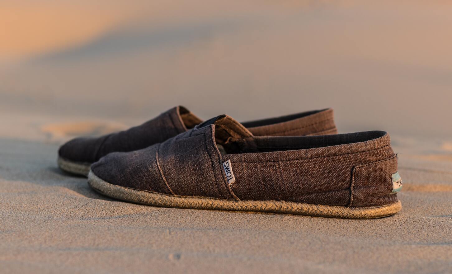 materiałowe buty na plażę